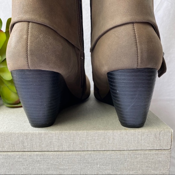 NWOB American Rag ‘Acoreene’ Cuffed Wedge Bootie - Picture 9 of 11